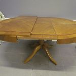699 4210 DINING TABLE